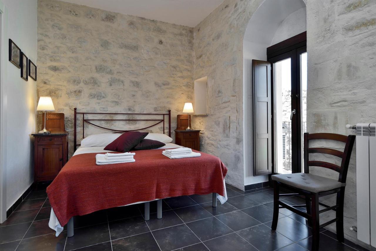Bed and Breakfast Le Luci Su Ibla - Ospitalita Con Vista Ragusa Zewnętrze zdjęcie